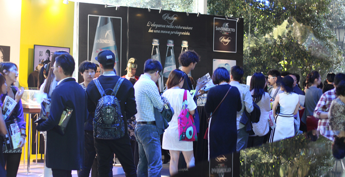 6圣碧涛矿泉水互动营销